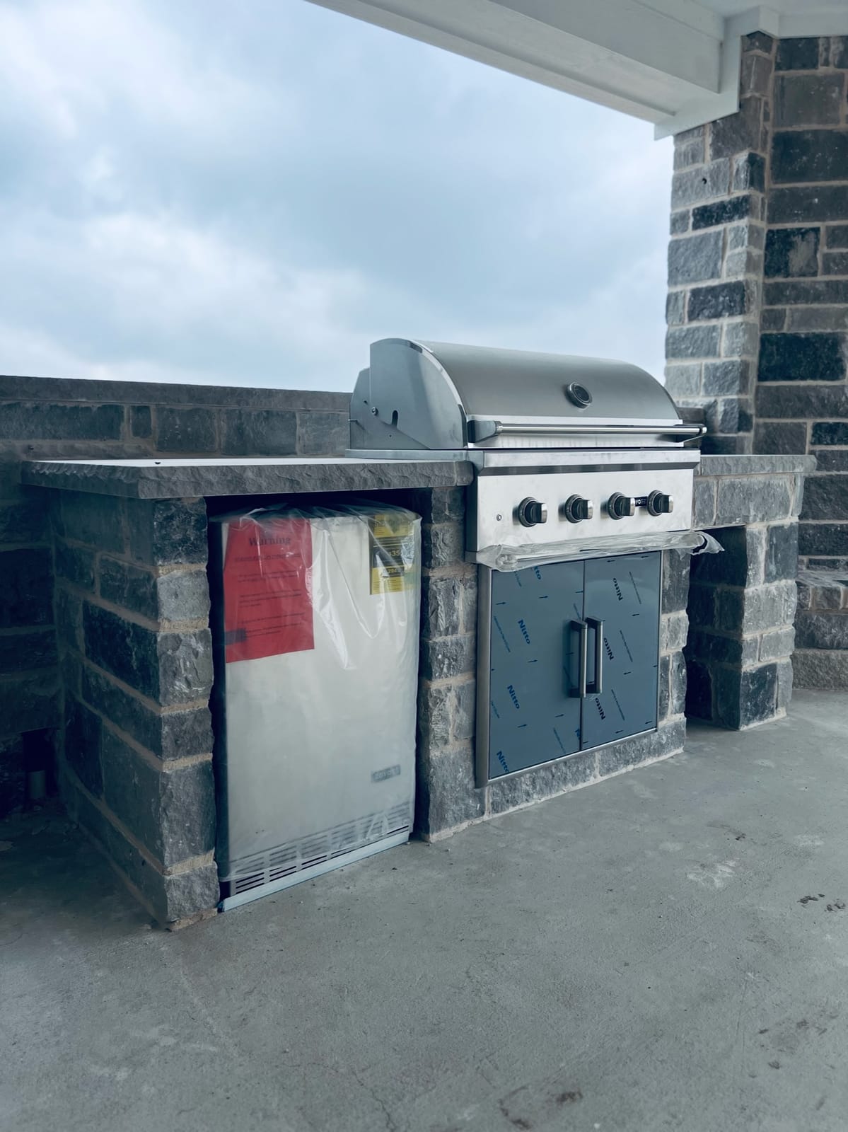 Outdoor kitchen built by Dayd Masonry in Fort Worth and Dallas